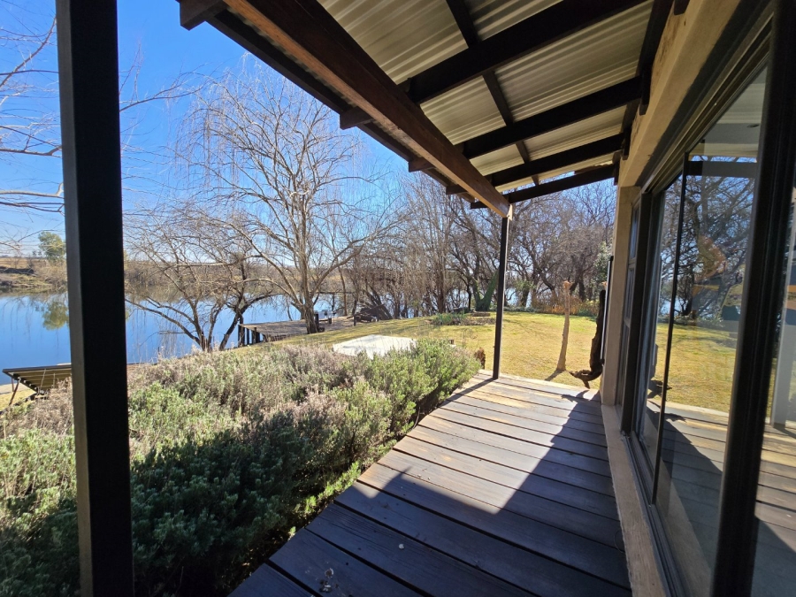 4 Bedroom Property for Sale in Viljoenskroon Rural Free State